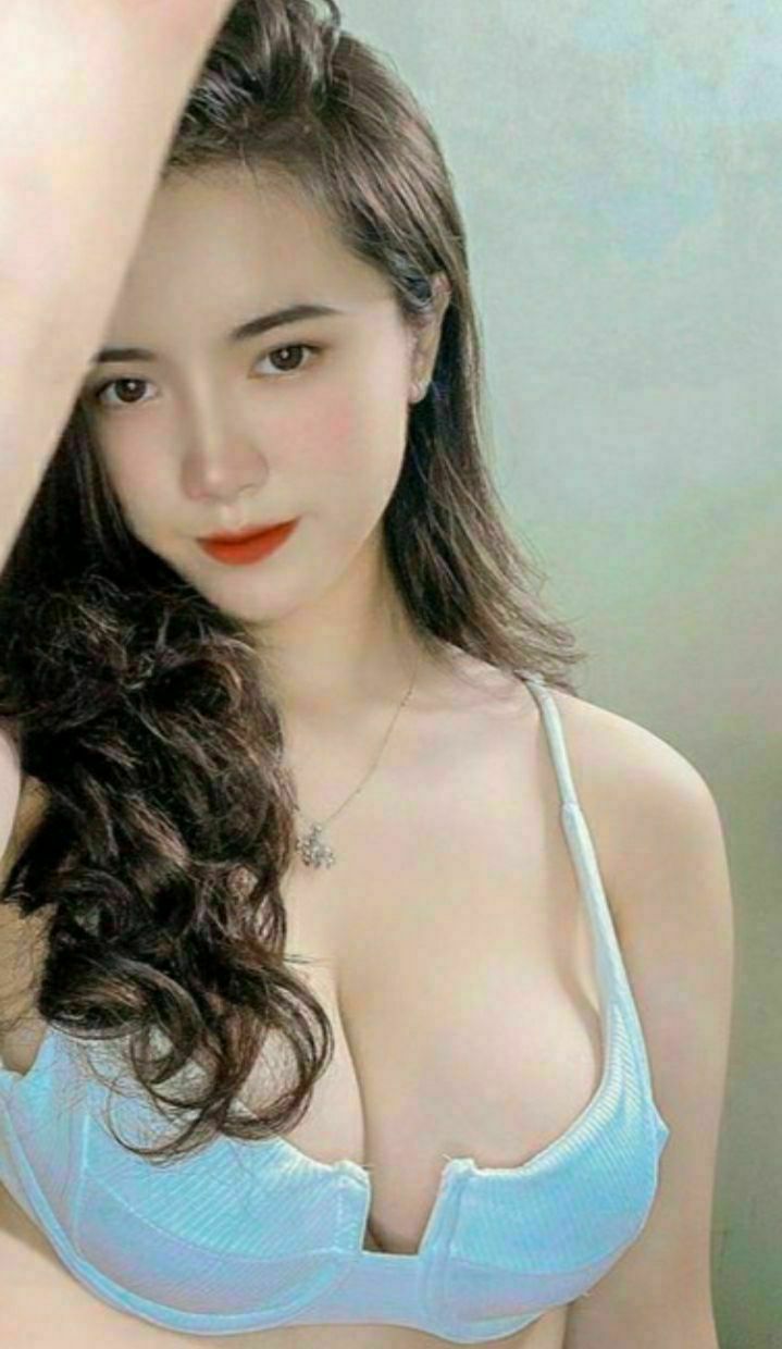 约了个少妇TP啪啪，沙发上操近距离特写摸逼口交，上位骑坐快速抽插